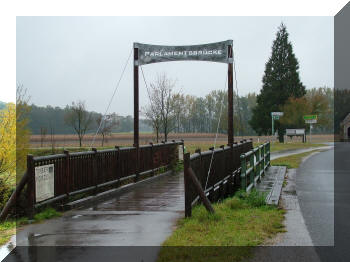 Parlamentsbrücke, Leitzing