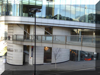 One London Wall, EC2 footbridge