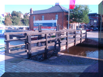 Canal swing bridge, Worcester, England