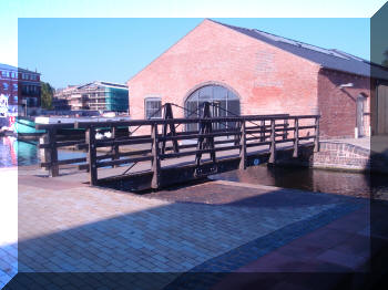 Canal swing bridge, Worcester, England