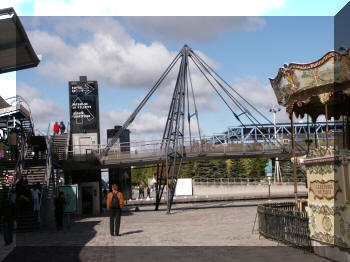 Footbridge in Parc de La Villette, Paris