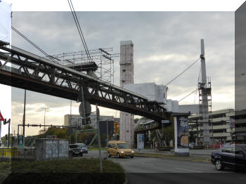 Schwebebahnbrücke Alter Markt, Wuppertal, Germany