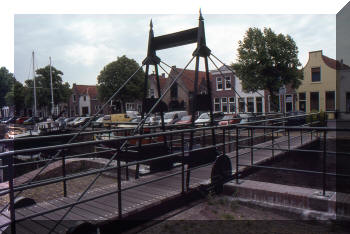 Rolling footbridge, Bielle, Netherlands