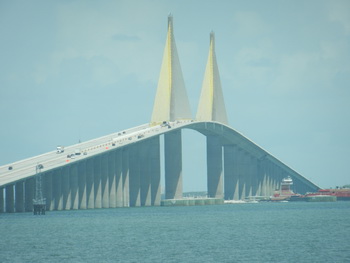 image: cable-stayed bridge