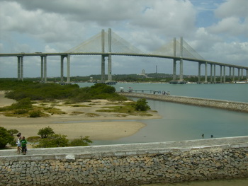 image: cable-stayed bridge